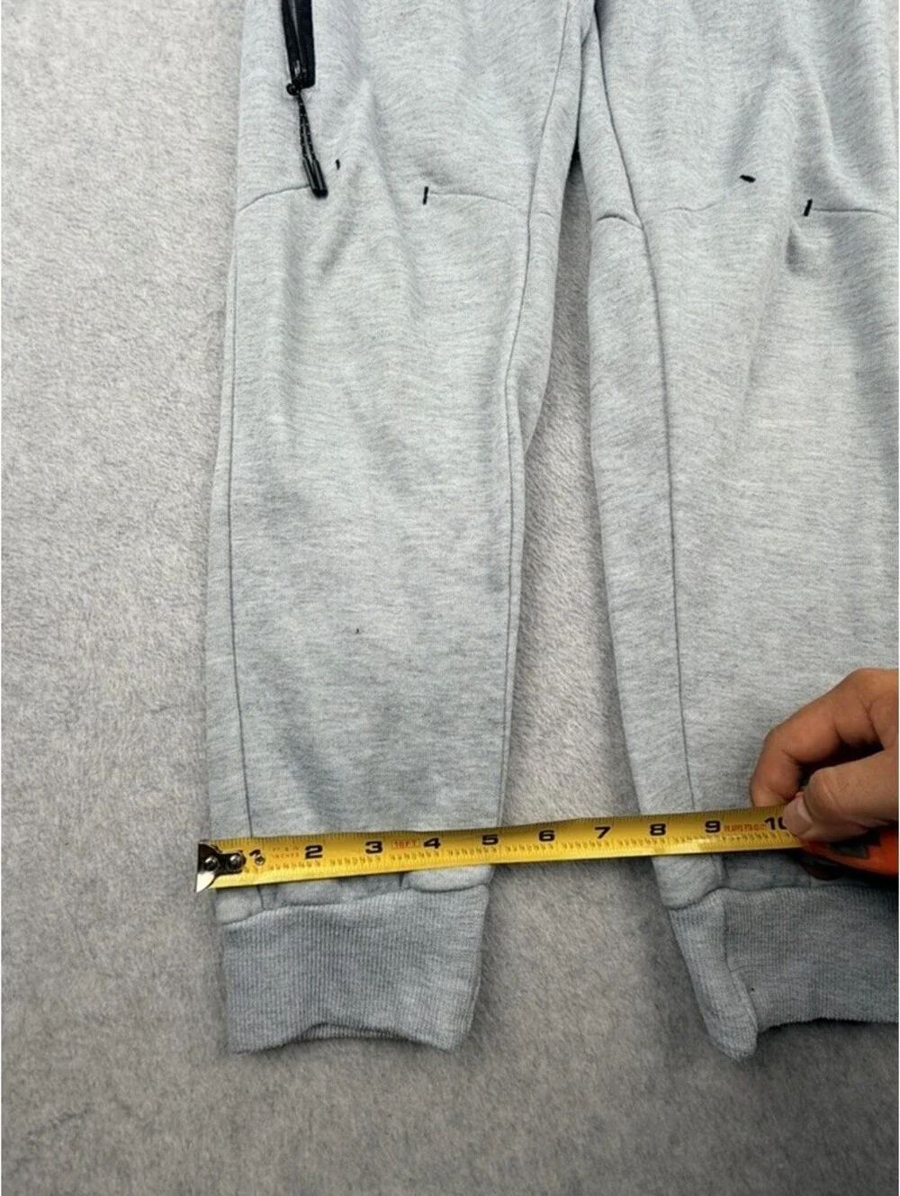 Nike Mens Tech Fleece Joggers Size M Gray Zipper Pocket Athletic Pants